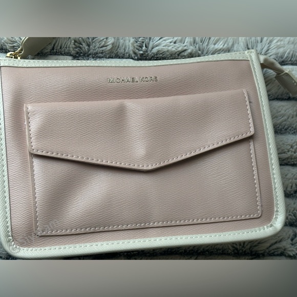 Michael Kors wristlet / cosmetic bag/ pouch - Picture 11 of 11
